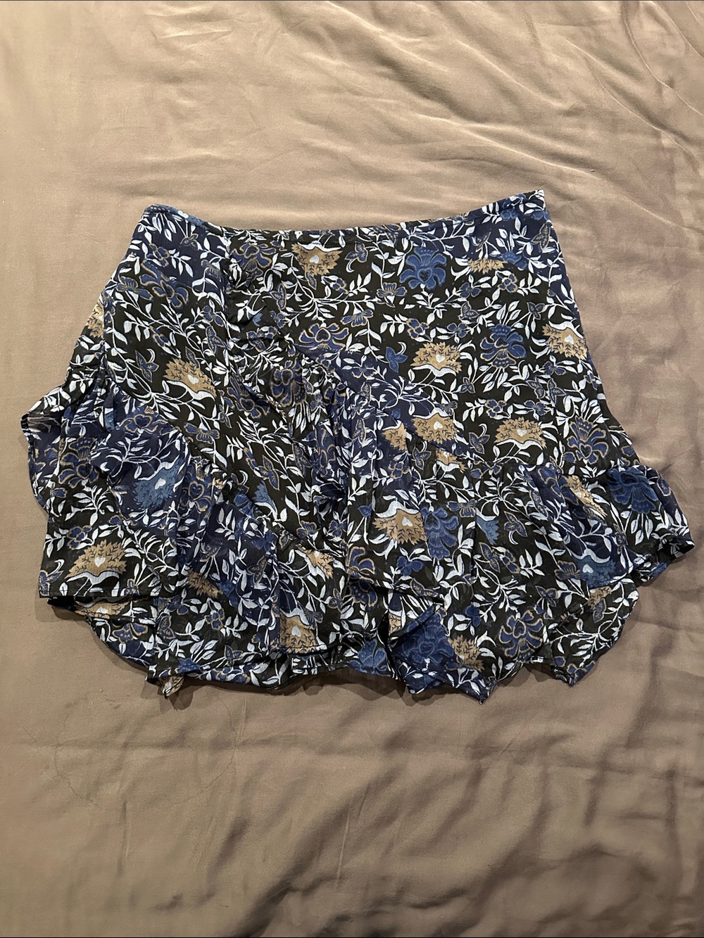 FREE PEOPLE Floral Ruffle Hem Women's Shorts - Blue